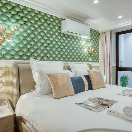 アパート Elegant Triplex In - Ideal For 10 - Aircon パリ
