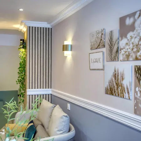 アパート Elegant Triplex In - Ideal For 10 - Aircon *