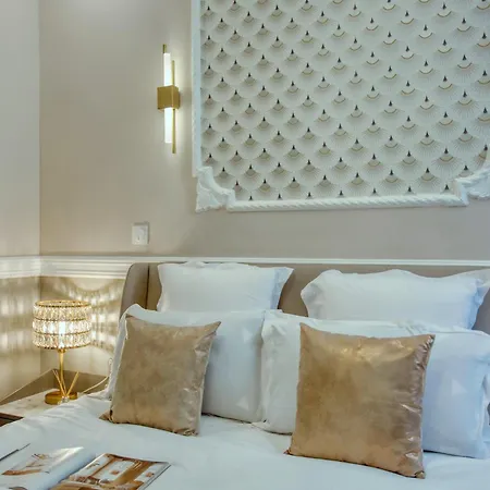 Elegant Triplex In - Ideal For 10 - Aircon *