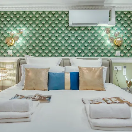 Elegant Triplex In - Ideal For 10 - Aircon